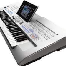 Tyros 4 61K DIgital  Workstation (DAW) Including MSPO4 Speakers and Subwoofer. 