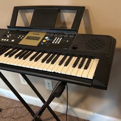 Yamaha Keyboard With Stand