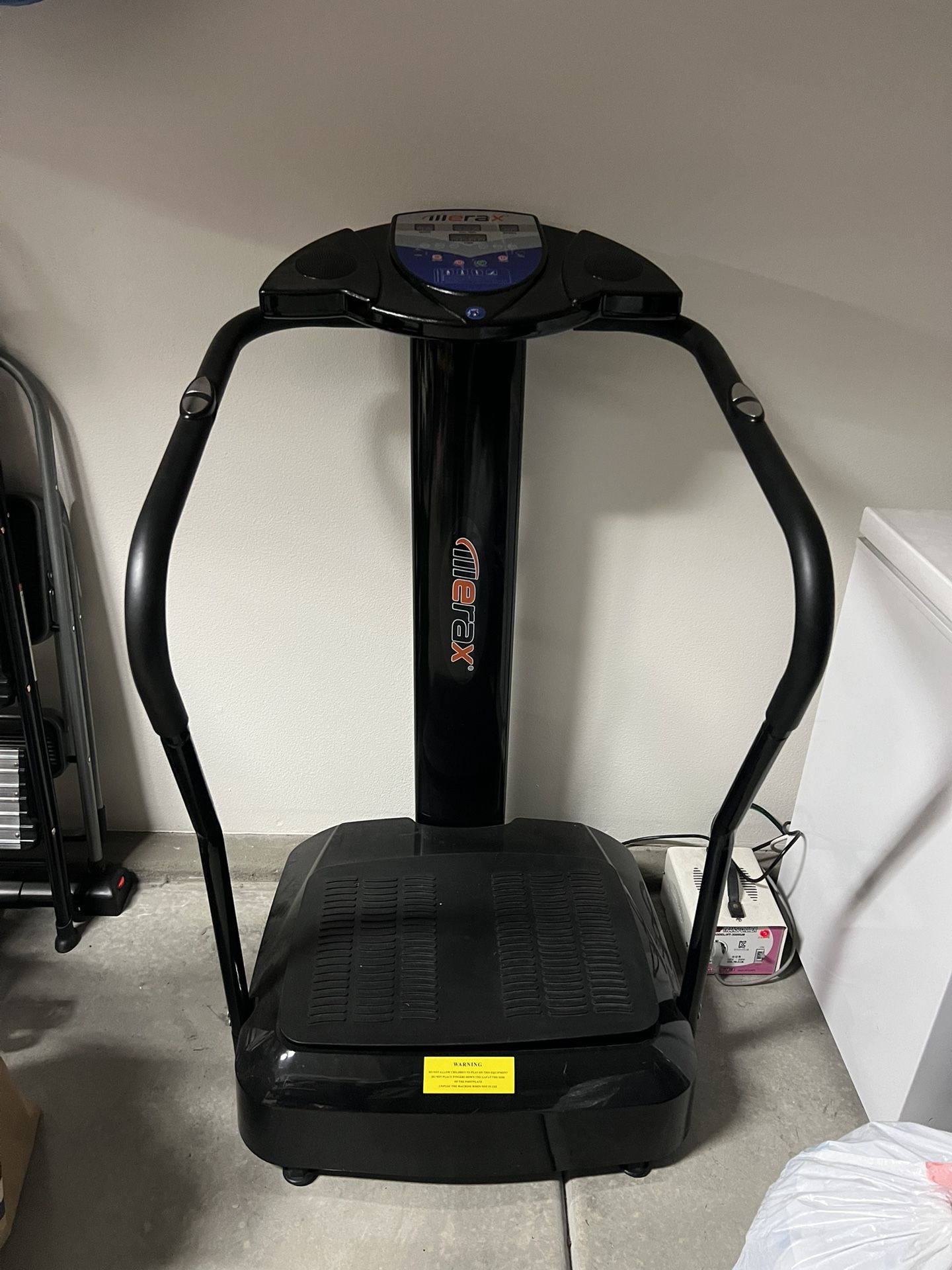 Merax 2000W Whole Body Vibration Platform