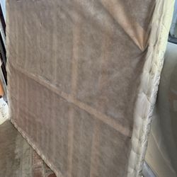 Queen Box Spring – Sturdy & Clean – Ready to Use