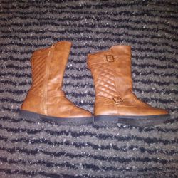 Light Brown Girl Boots Size 4