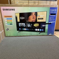 85 Tv Slight Blemish Left Corner Of Screen Not Visible, When On 85 Samsung Tv $55 Down Of Finacing.  