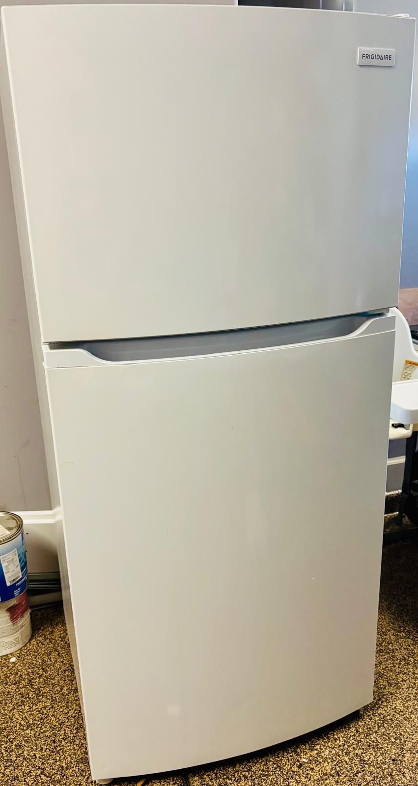 Frigidaire Top Freezer Refrigerator - Great Condition!