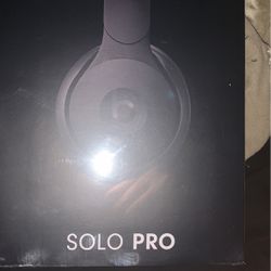 Beats Solo Pro 