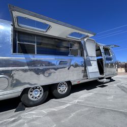 Airstream Mobile Kitchen 🌯