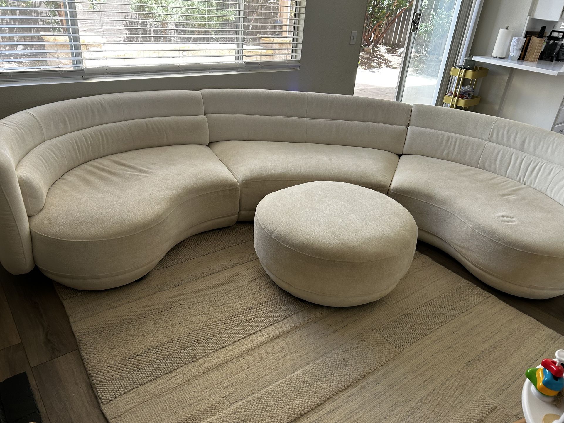 LARGE White Tri Sectional u-shaped Couch W/ Ottoman