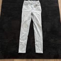 Levi’s High Rise Skinny Jeans 