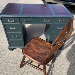 7 drawer antique desk/vanity 