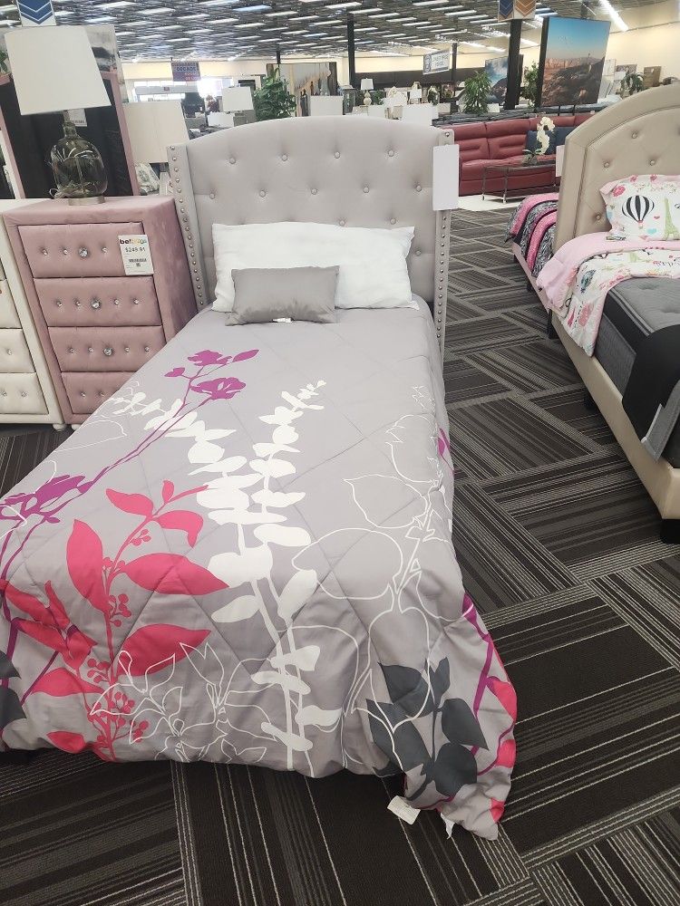 TWIN BED
