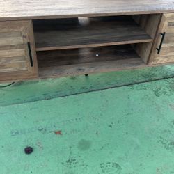 Oak Wood Tv Stand Up Never Use Any Button The Tv On The Wall