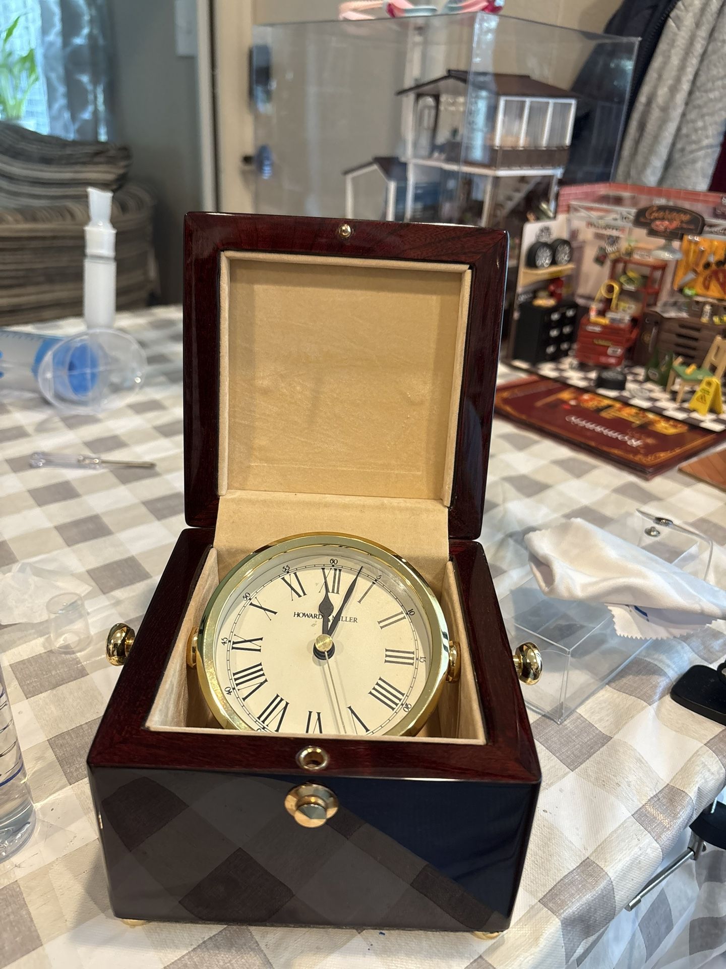 Howard Miller desk Clock