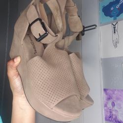 Pierre Dumas brown wedge heels - size 5.5