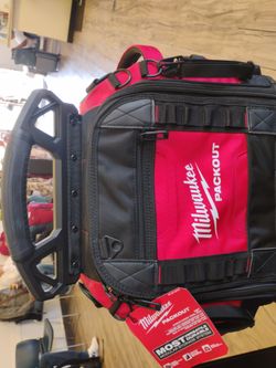200$ Milwaukee structured 15 inch tool bag