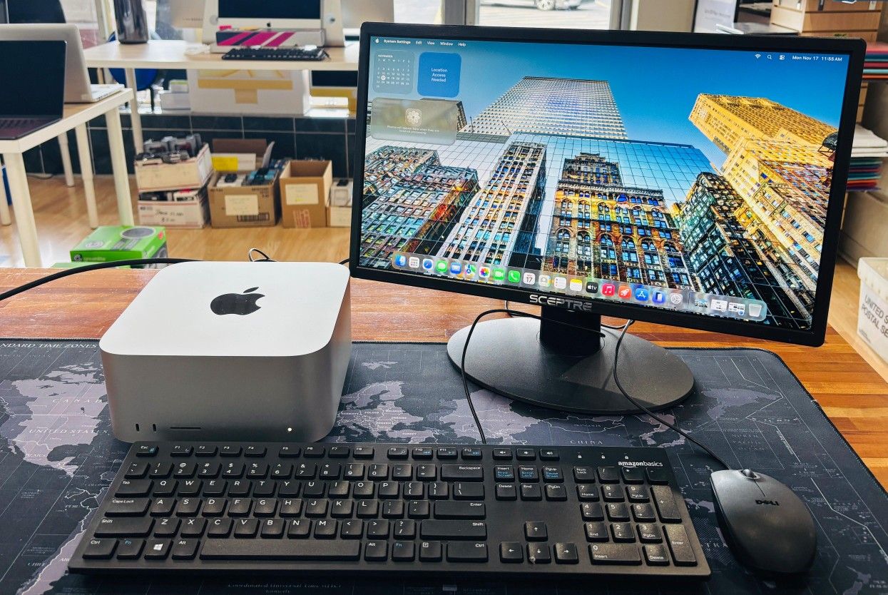 MAC STUDIO 2022 M1 MAX CHIP 64GB RAM 1TB SSD IN BOX Like New!!