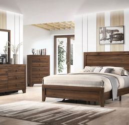 Queen Rustic Brown 4pc Bedroom Set Bed Dresser Mirror Nightstand Optional Chest, extra nightstand, King size and mattress set available pick up can de