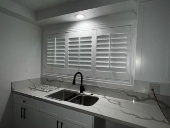 Custom Basswood Plantation Shutters & Expert Installation - Real Wood Interior Window Coverings (Persianas de Madera Para Ventanas)