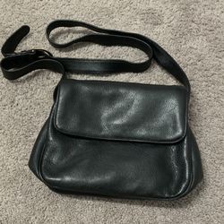Stone Mountain Black Crossbody Bag 