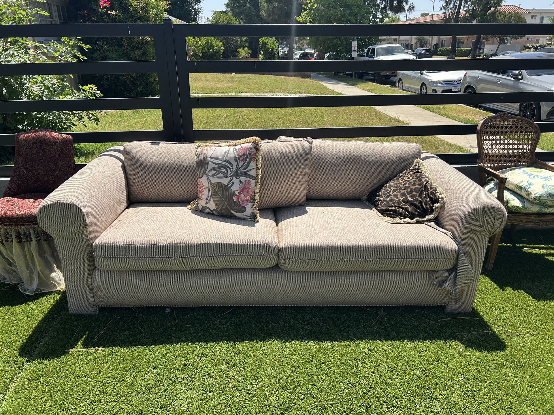Sofa Caug Sofa
