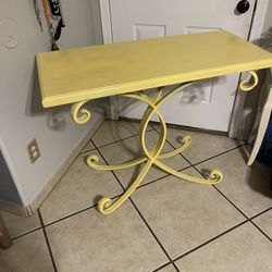 Uttermost Entry Table 