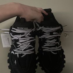 Balenciaga Tracks (white lace)