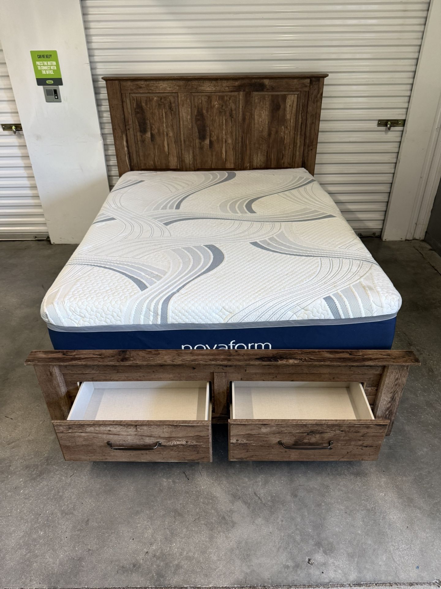 Queen- Size bed with 2 storage drawers and mattress 