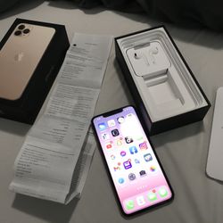 iPhone 11 Pro Max 64 g Unlocked Excellent Condition