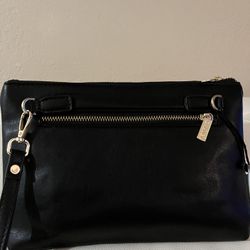 Linda Wallet . Espaciosa