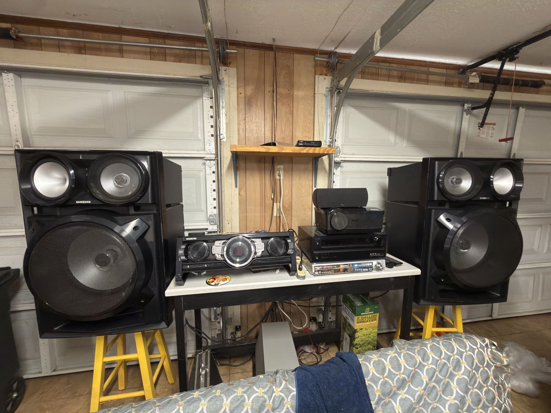 Speaker System And Projector