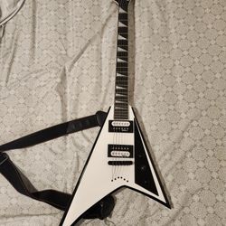 Jackson JS Series Rhoads JS32T, Amaranth Fingerboard, White with Black Bevels Electric Guitar
