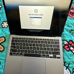 2020 MacBook Air 13inch 256gb