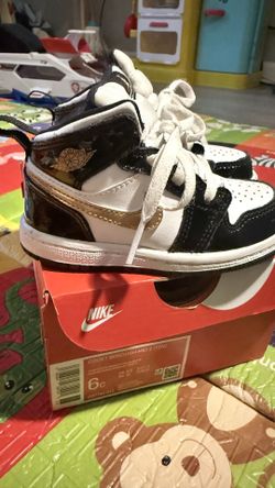Nike Air Jordan 1 Mid Gold Black White Toddler Size 7C