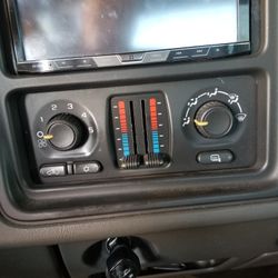 AC control panel /2007 Chevy Silverado 1500