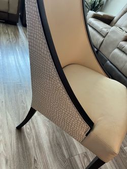 4 Beige real leather chairs in perfect shape