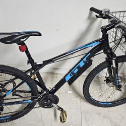 GT Aggressor Pro Medium Frame Mountain Bicycle