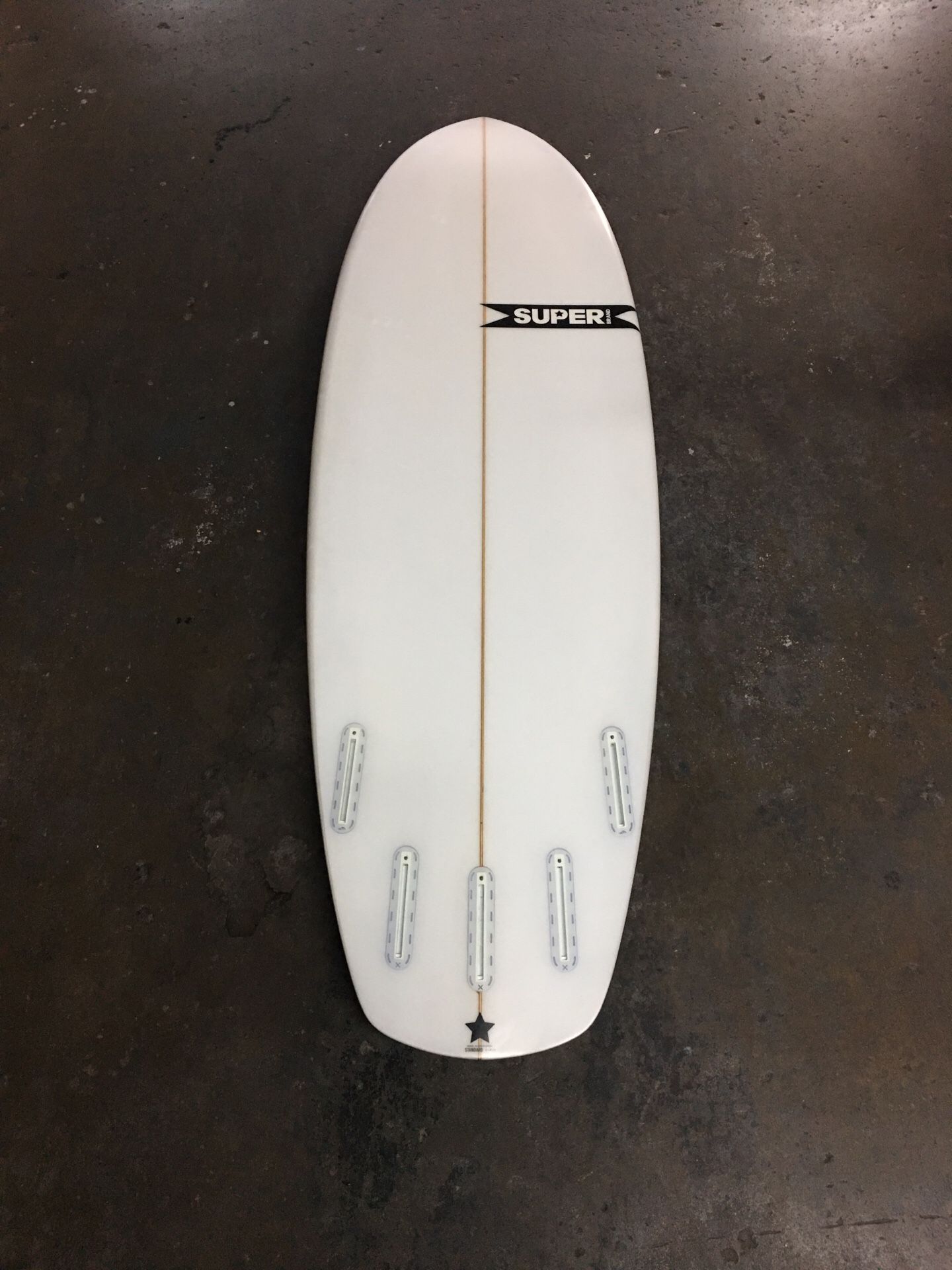Super Brand The Fling Surfboard 5’10”