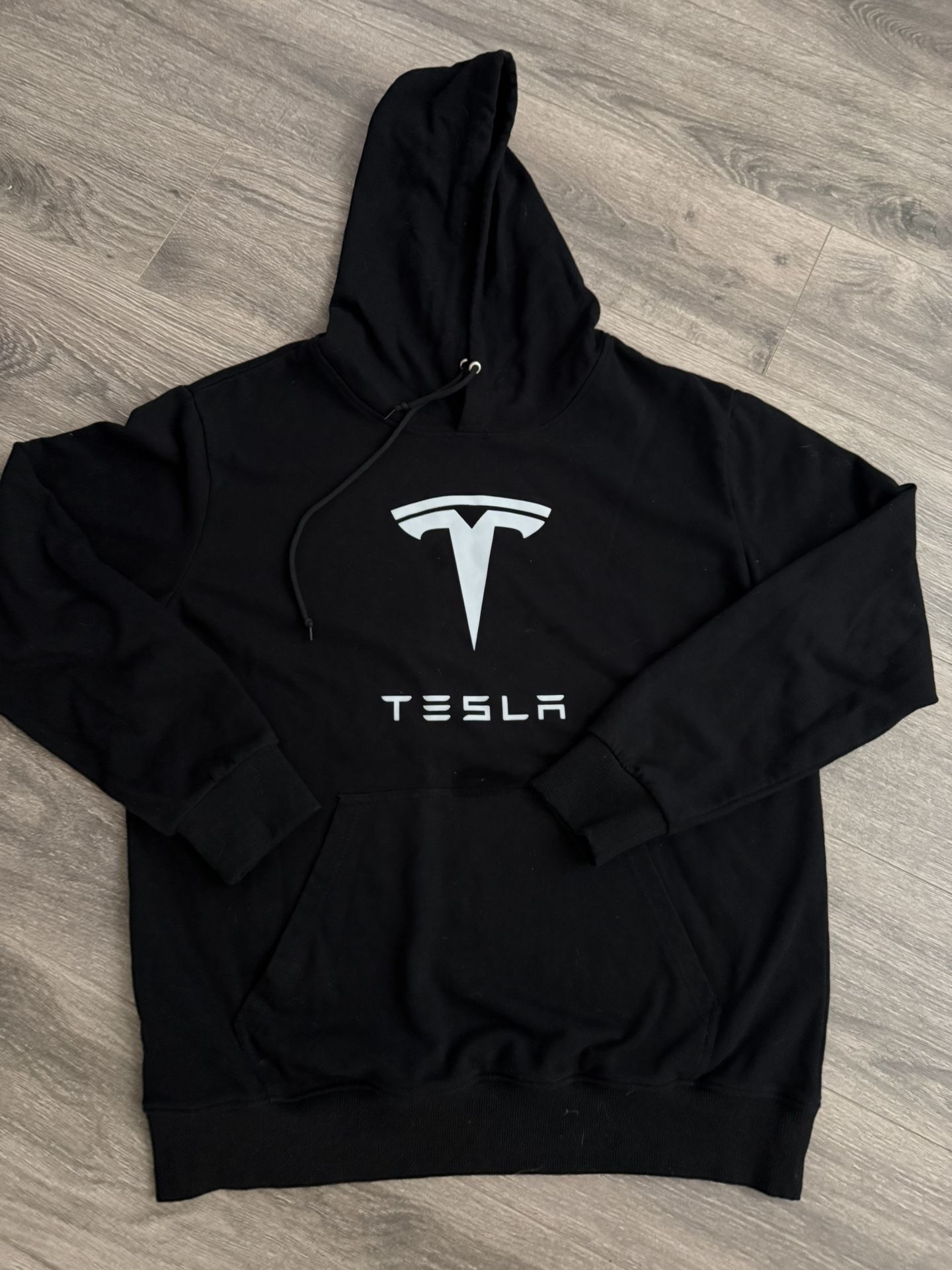 NEW Tesla Black Hoodie Sweatshirt Size XL