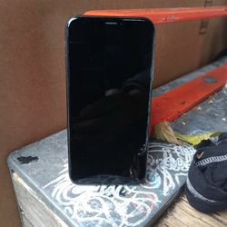 IPHONE XR (MUST GO TODAY)