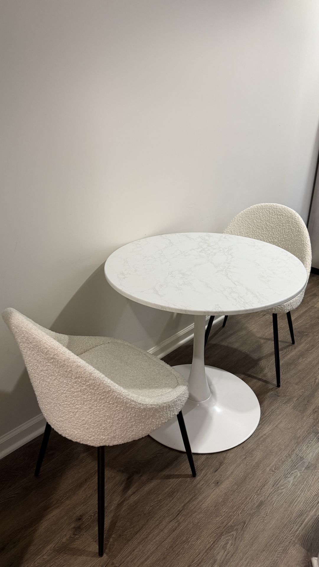Dinning Table + Free Chairs