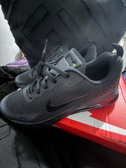 Nike Air Max sneakers in youth size 8.5w