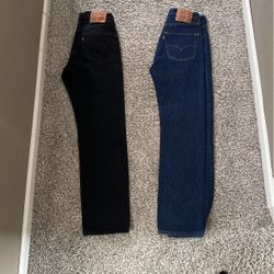 2 Pairs of Levis Jeans W28 L30