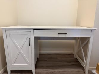 Free Desk