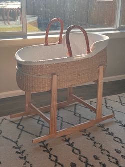 Design Dua Bassinet