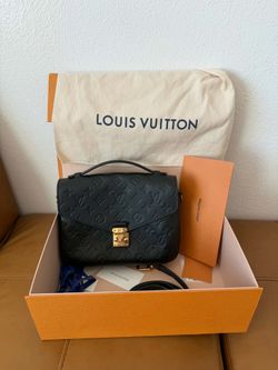 Louis Vuitton purse