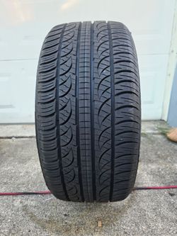 Like New 255/40ZR19 Pirelli P Zero Nero tire
