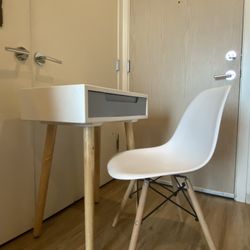 Desk and Chair Set 