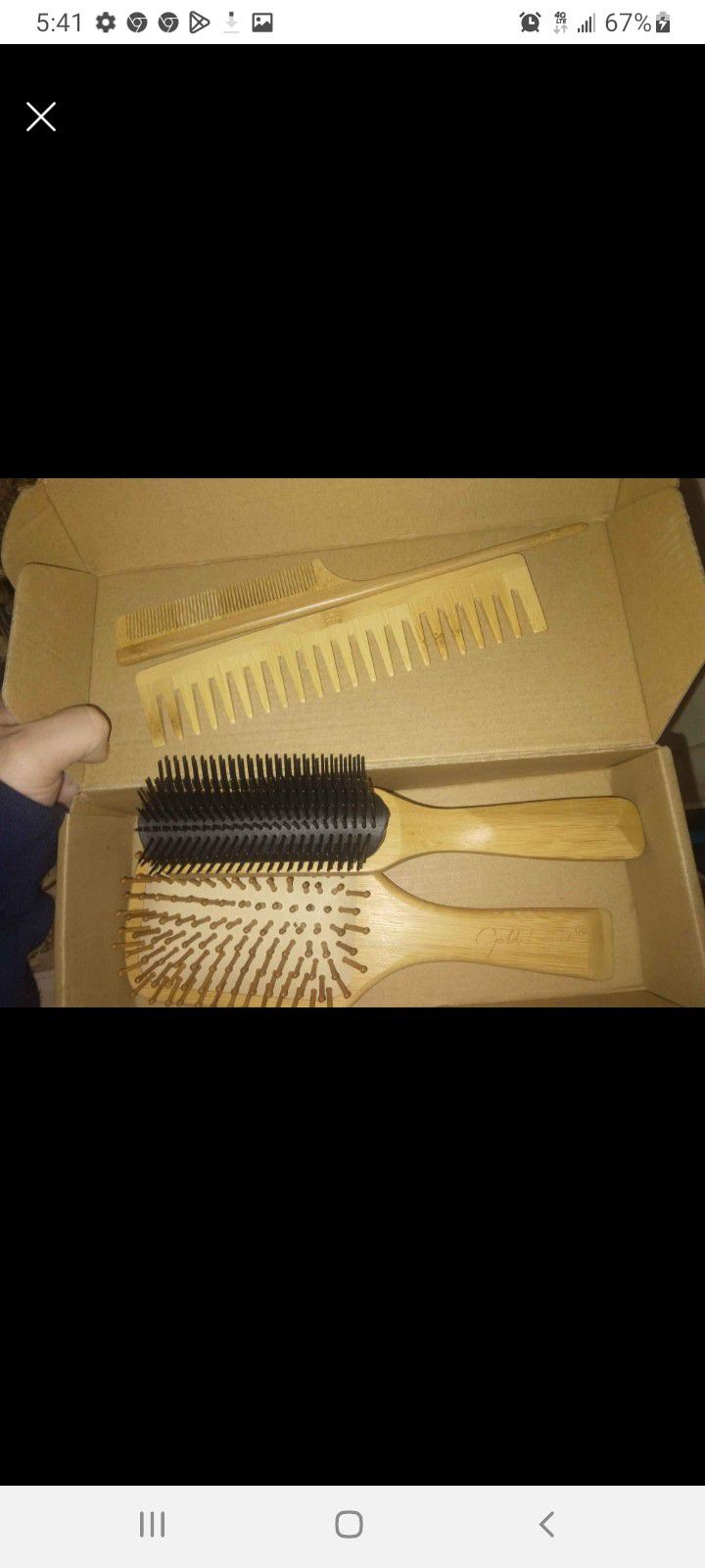 Brand New 4 Pc Bamboo Brush & Comb Set