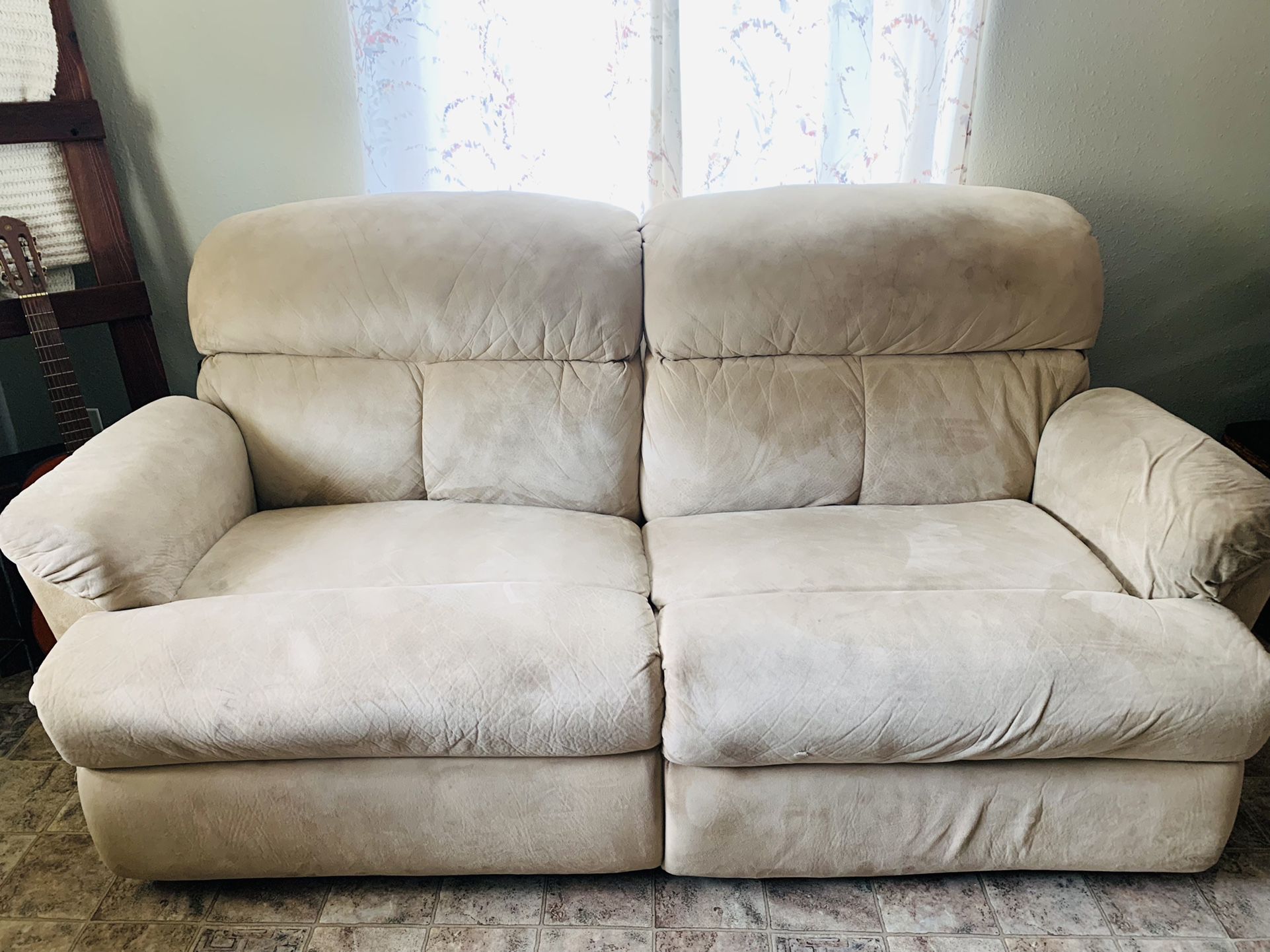 XL LOVE SEAT RECLINERS (Cream Color)