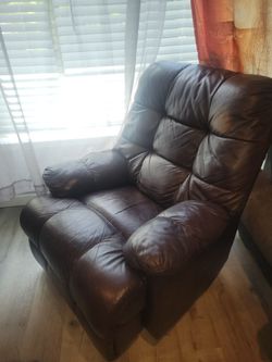Brown Leather Recliner Chair – Super Comfortable