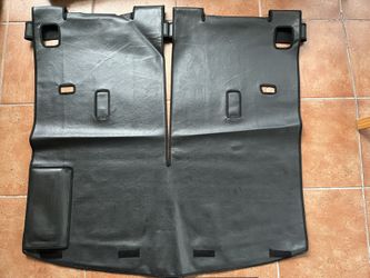 2015 Mazada 5 Cargo Liners