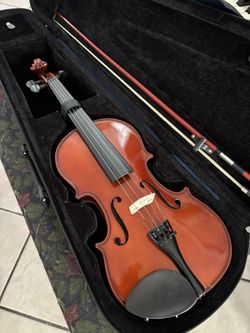 Beginner Violin w/ Bow and Case – Great Condition